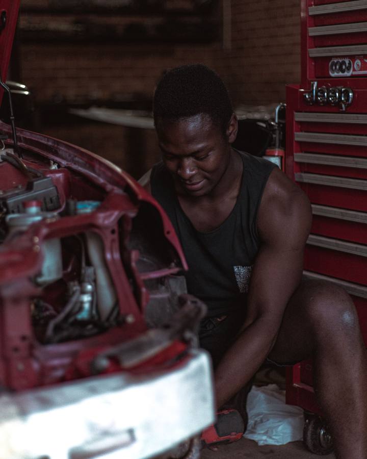 Auto mechanic at work